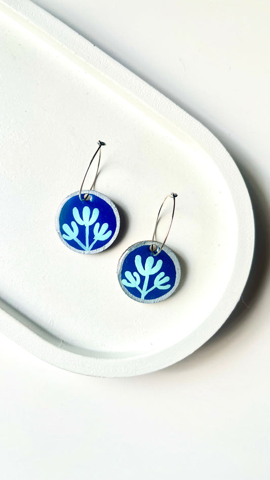 Three Blue Flowers Dangle Earring
